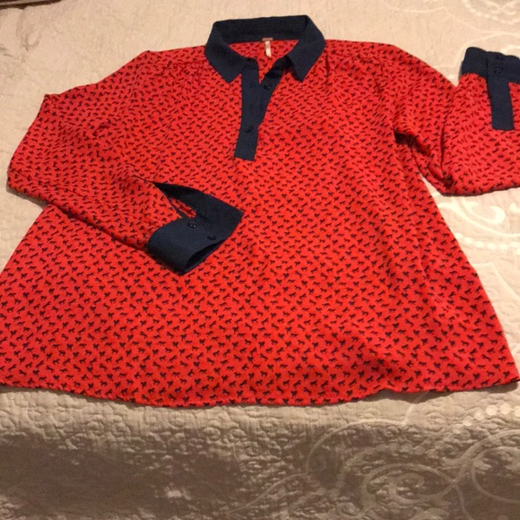 Free People XS blouse top navy horses on red long sl. EX - Picture 5 of 8
